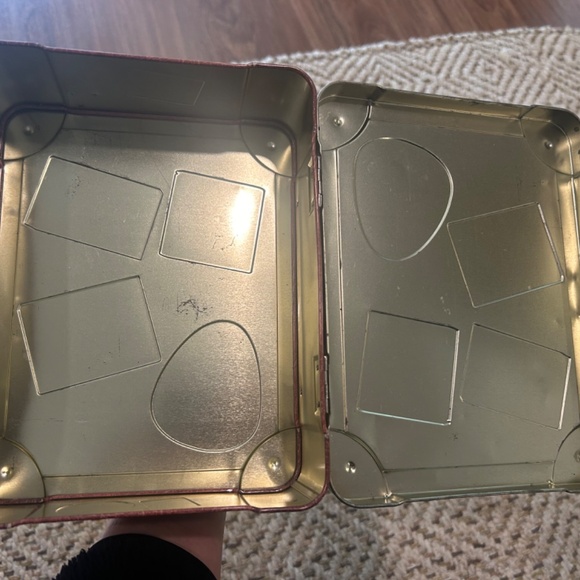 Tin Storage - Picture 4 of 4